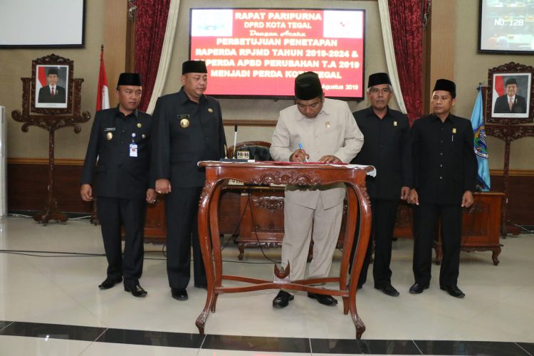 DPRD Kota Tegal Tetapkan Perda RPJMD 2019-2024 dan APBD Perubahan 2019